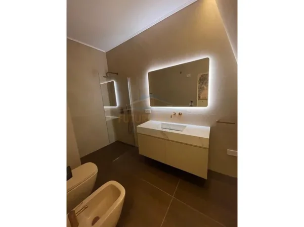 Tirane, jepet me qera apartament+verande | Penthouse 2+1+Aneks+Ballkon Kati 3, 104 m² 1.899 € (TEG, TIRANE)