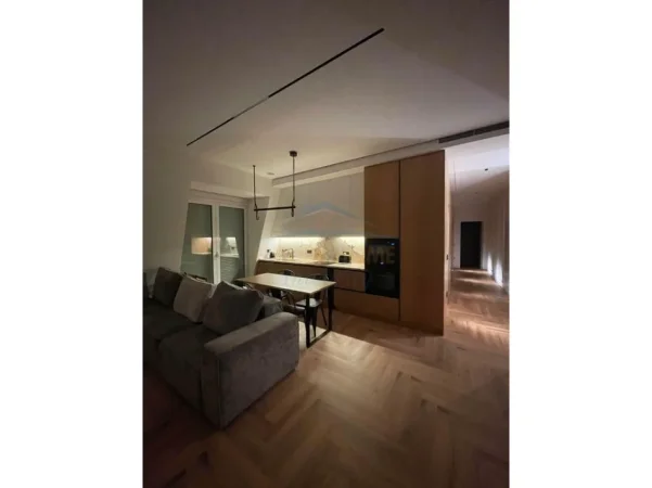 Tirane, jepet me qera apartament+verande | Penthouse 2+1+Aneks+Ballkon Kati 3, 104 m² 1.899 € (TEG, TIRANE)