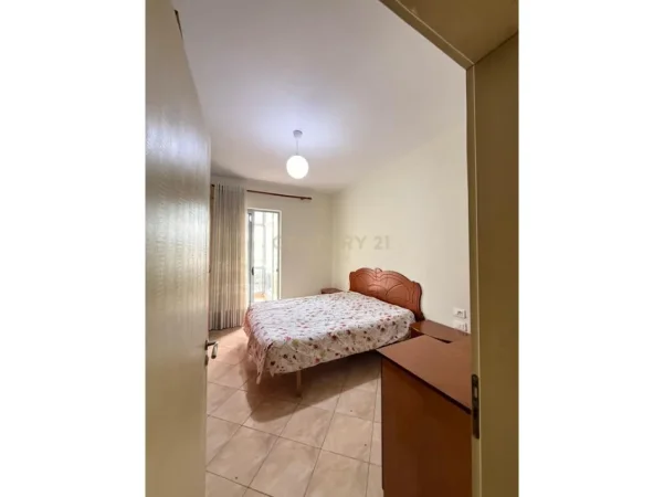 Tirane, shitet apartament 1+1 Kati 5, 64 m² 135.000 € (ali demi)