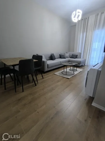 Tirane, jepet me qera apartament 1+1+Ballkon Kati 6, 72 m² 600 € (KOMPLEKSI AURA)