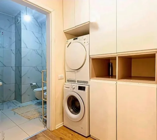 Tirane, shitet apartament 2+1 , 103 m² 273.000 € (Stacionit Trenit)