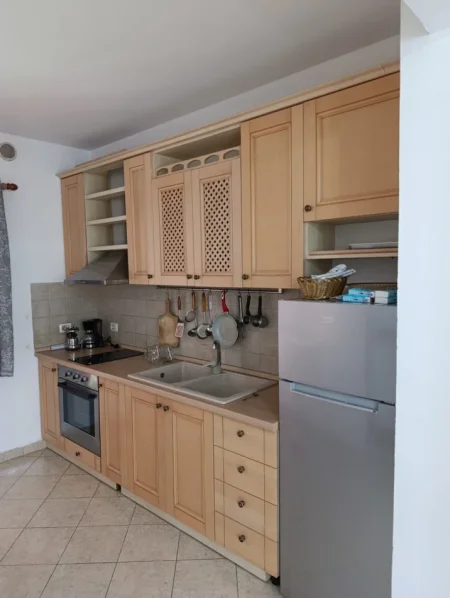 Tirane, jepet me qera apartament 2+1 Kati 2, 100 m² 600 € (Rruga Naim Frashëri)