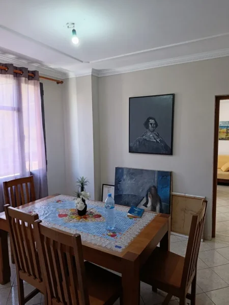 Tirane, jepet me qera apartament 2+1 Kati 2, 100 m² 600 € (Rruga Naim Frashëri)