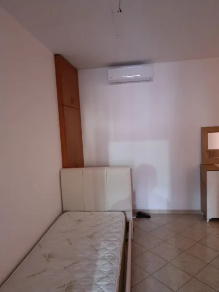 Tirane, jepet me qera apartament 2+1 Kati 2, 100 m² 600 € (Rruga Naim Frashëri)