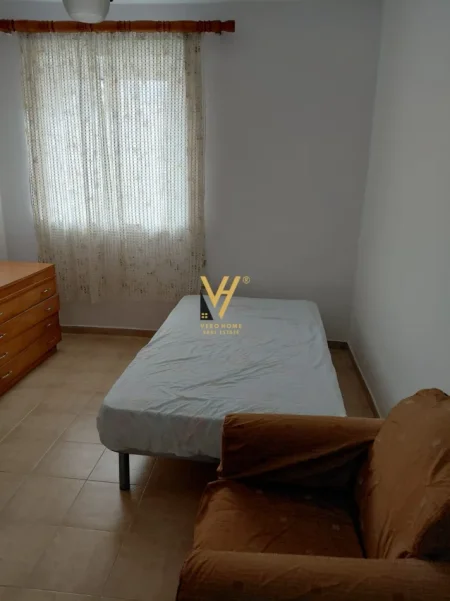 Tirane, jepet me qera apartament 2+1+Ballkon Kati 3, 70 m² 540 € (ALI DEMI)