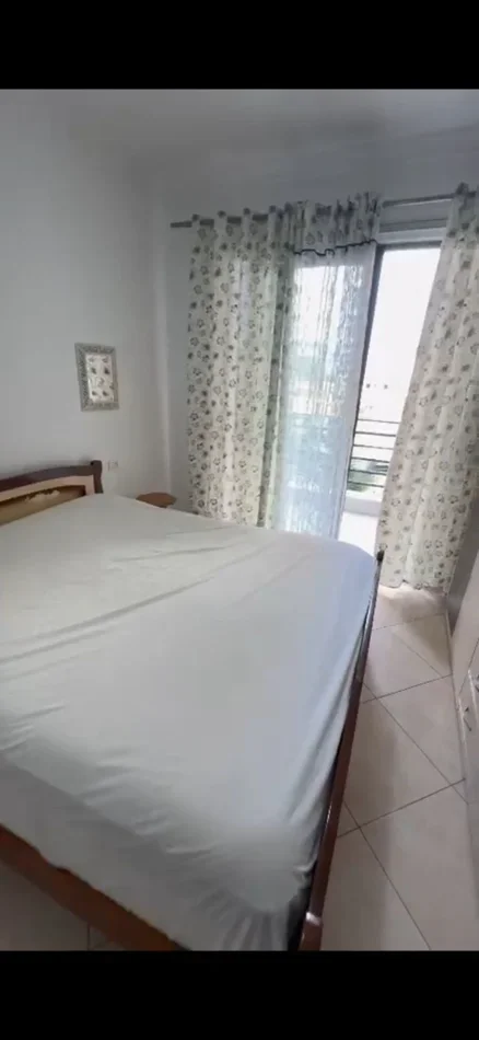 Tirane, jepet me qera apartament 2+1 Kati 2, 100 m² 449 € (ASTIR)