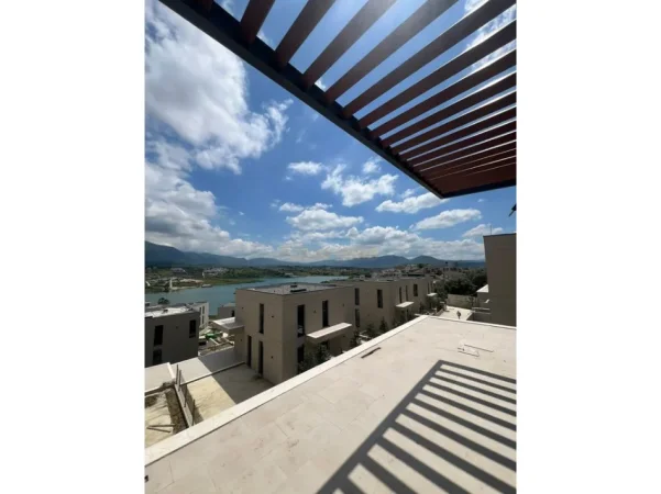 Tirane, shitet Vile Kati 0, 959 m² 800.000 € (Farke)