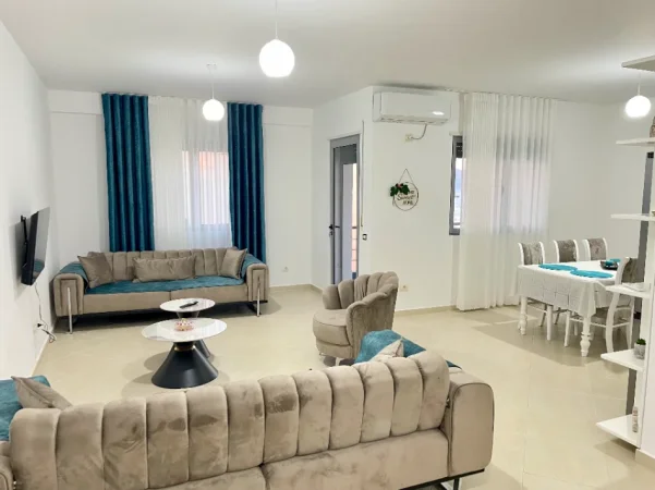 Vlore - Lungomare, apartament+verande/Penthouse