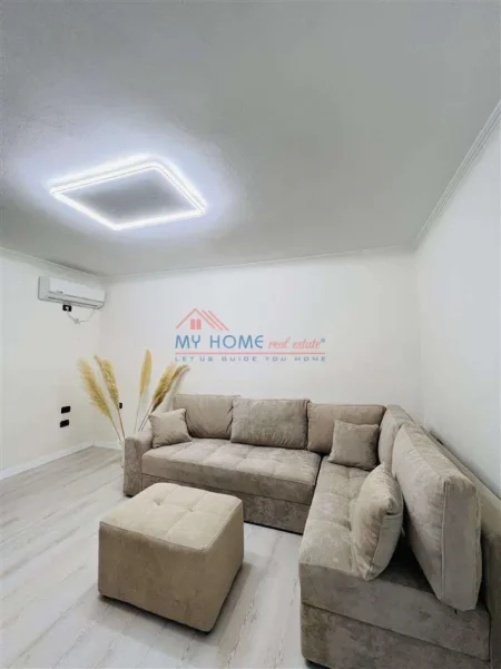 Tirane, shitet apartament 1+1+Ballkon Kati 4, 65 m² 206.000 € (Rruga Gjik Kuqali)