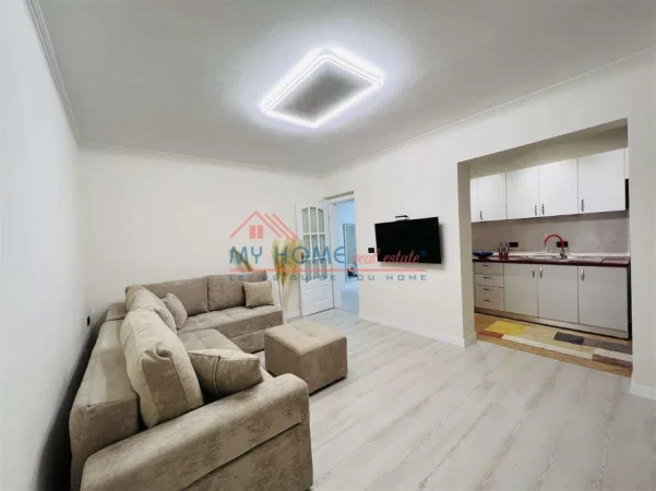 Tirane, shitet apartament 1+1+Ballkon Kati 4, 65 m² 206.000 € (Rruga Gjik Kuqali)