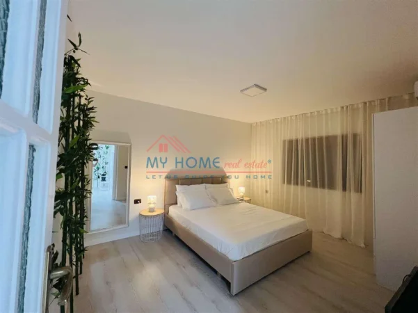 Tirane, shitet apartament 1+1+Ballkon Kati 4, 65 m² 206.000 € (Rruga Gjik Kuqali)