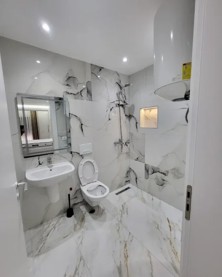 Tirane, jepet me qera apartament 2+1+Ballkon Kati 5, 120 m² 1.000 € (Rezidenca Kodra e Dellit 2)