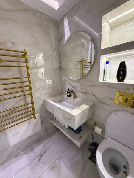 Tirane, jepet me qera apartament 1+1 Kati 1, 40 m² 550 € (21 Dhjetori)