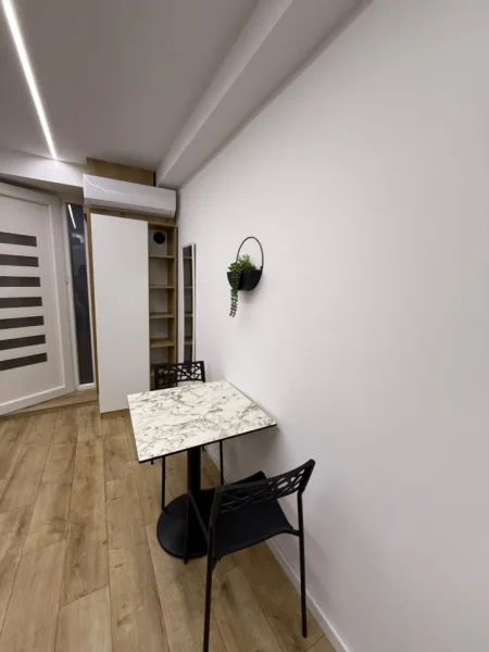 Tirane, jepet me qera apartament 1+1 Kati 1, 40 m² 550 € (21 Dhjetori)