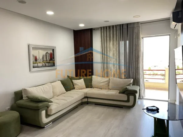 Tirane, jepet me qera apartament 1+1 Kati 6, 75 m² 500 € (Kthesa e Kamzës , Pallatet e verdha.)