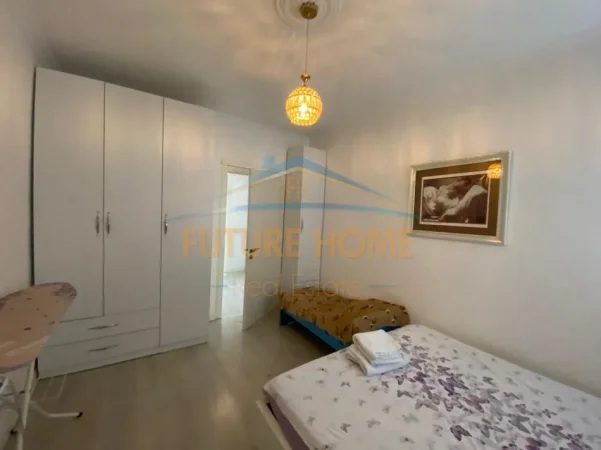 Tirane, jepet me qera apartament 1+1 Kati 6, 75 m² 500 € (Kthesa e Kamzës , Pallatet e verdha.)