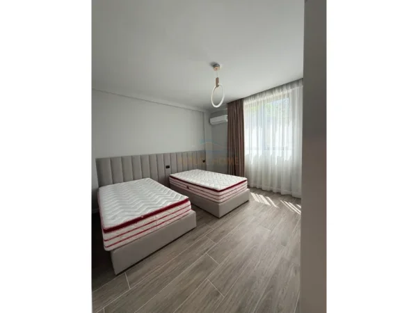 Vlore, shitet apartament 2+1+Aneks+Ballkon Kati 0, 148 m² 389.000 € (Uji i Ftohte)