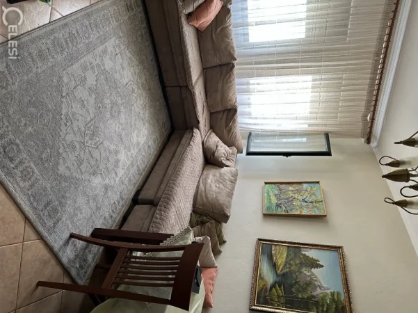 Tirane, jepet me qera apartament 2+1+Ballkon Kati 5, 75 m² 450 € (FRESKU)