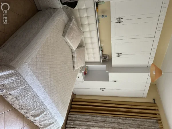 Tirane, jepet me qera apartament 2+1+Ballkon Kati 5, 75 m² 450 € (FRESKU)