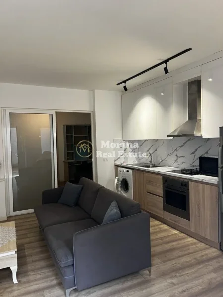 Tirane, jepet me qera apartament 1+1 Kati 1, 60 m² 500 € (Rruga e Barrikadave)