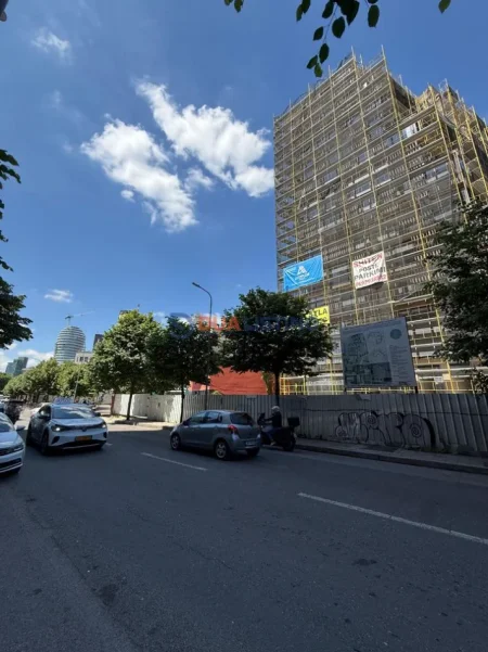 Tirane, shitet lokal Kati 0, 114 m² 685.000 € (selvia , rruga e dibres)