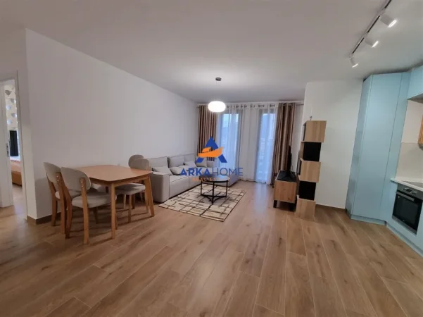 Tirane, jepet me qera apartament 2+1+Ballkon Kati 8, 100 m² 800 € 
