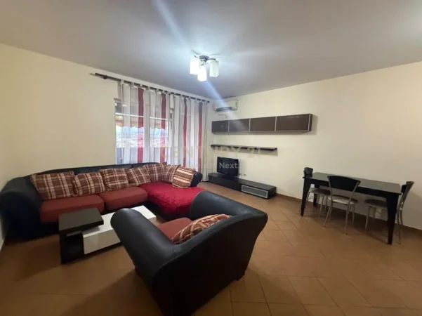 Tirane, jepet me qera apartament 1+1 Kati 6, 66 m² 450 € (oxhaku)