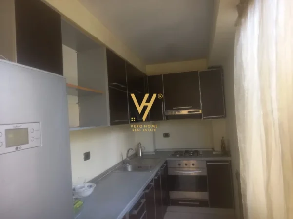 Tirane, jepet me qera apartament 1+1+Ballkon Kati 2, 90 m² 600 € (INXHINIERIA)
