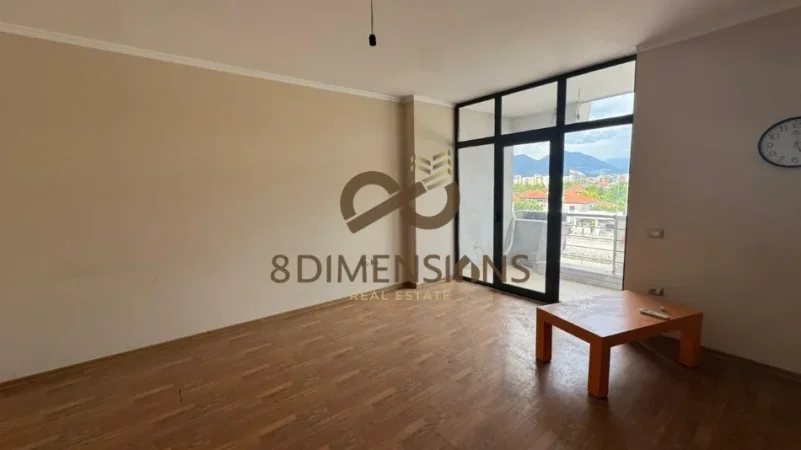 Tirane, jepet me qera zyre Kati 3, 120 m² 800 € (astir)