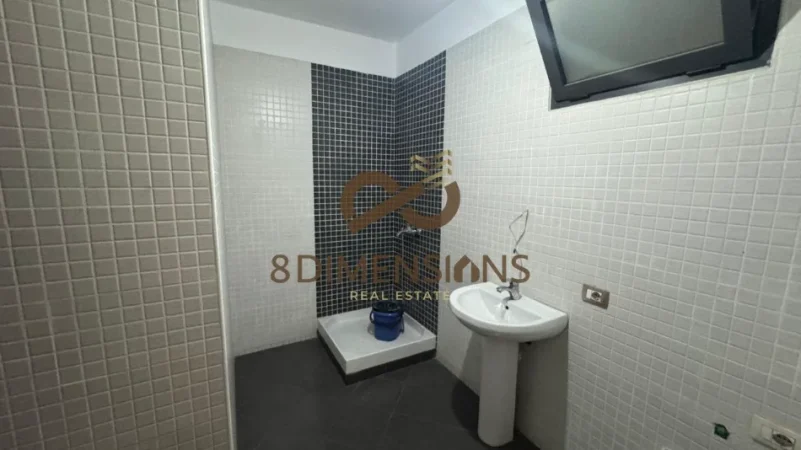 Tirane, jepet me qera zyre Kati 3, 120 m² 800 € (astir)