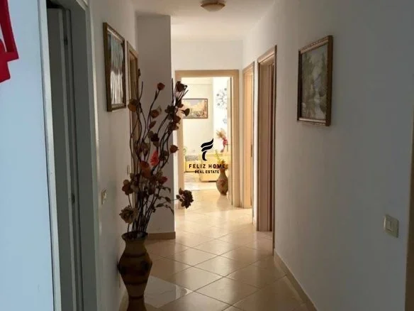 Tirane, jepet me qera apartament 3+1 Kati 2, 120 m² 550 € (JORDAN MISJA)