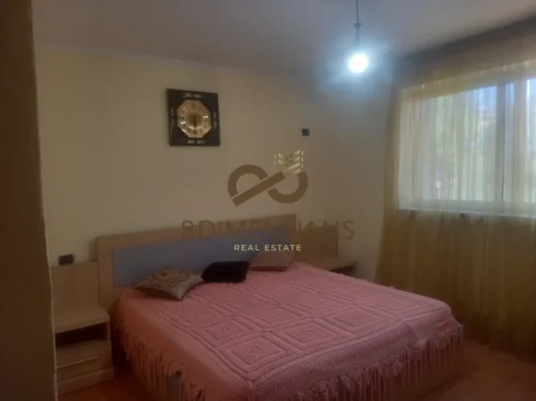 Tirane, jepet me qera apartament 2+1+Ballkon Kati 2, 90 m² 600 € (21 dhjetori)
