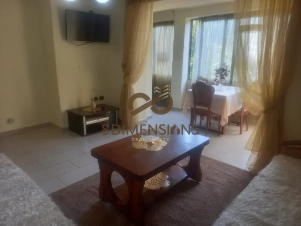 Tirane, jepet me qera apartament 2+1+Ballkon Kati 2, 90 m² 600 € (21 dhjetori)