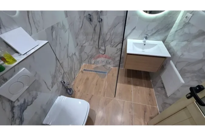Vlore, jepet me qera garsonier 1+1 Kati 0, 30 m² 250 € (Pran Shkolles Halim Xhelo, Vlore)