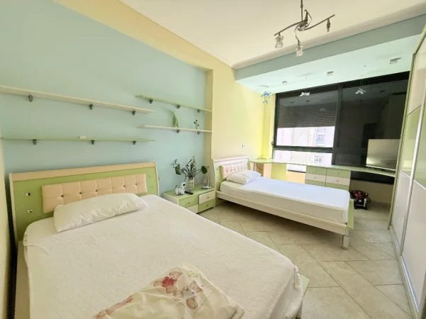 Vlore, jepet me qera apartament 2+1 Kati 5, 80 m² 500 € (VLORE)