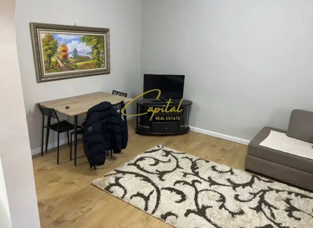 Tirane, jepet me qera apartament 1+1 Kati 4, 70 m² 600 € (21 DHJETORI)