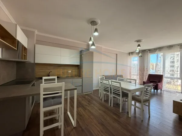 Tirane, jepet me qera apartament 2+1+2 Kati 4, 107 m² 750 € (Selvia, shkolla Partizani)