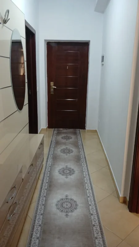 Tirane, jepet me qera apartament 1+1 Kati 6, 70 m² 450 € (BAR ARTISTI)