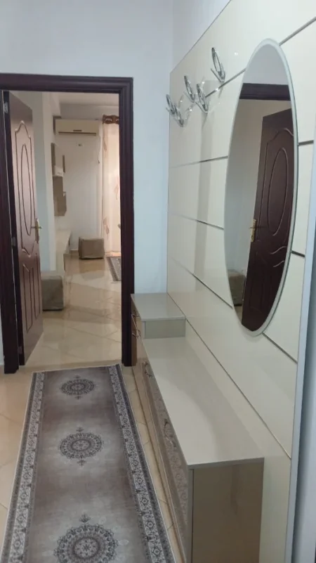 Tirane, jepet me qera apartament 1+1 Kati 6, 70 m² 450 € (BAR ARTISTI)