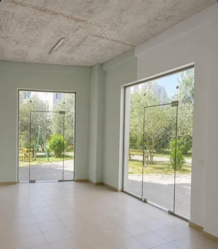 Tirane, shitet ambjent biznesi Kati 1, 61 m² 90000 € (Qyteti Studenti)