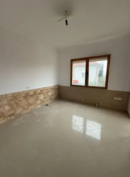 Tirane, shitet Vile 3 Katshe Kati 4, 521 m² 547.000 € (Vilat Gjermane)