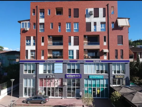 Tirane, shitet garazh | post parkimi Kati -2, 14 m² (Kombinat , rruga “Llazi Miho” , komisariati nr6)