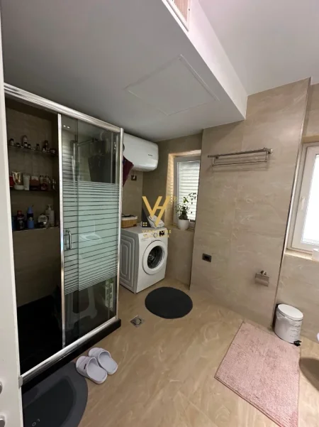 Tirane, shitet apartament 2+1+Ballkon Kati 3, 97 m² 276.000 € (RRUGA E ELBASANIT)