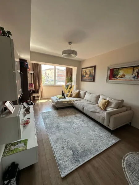 Tirane, shitet apartament 2+1+Ballkon Kati 3, 97 m² 276.000 € (RRUGA E ELBASANIT)