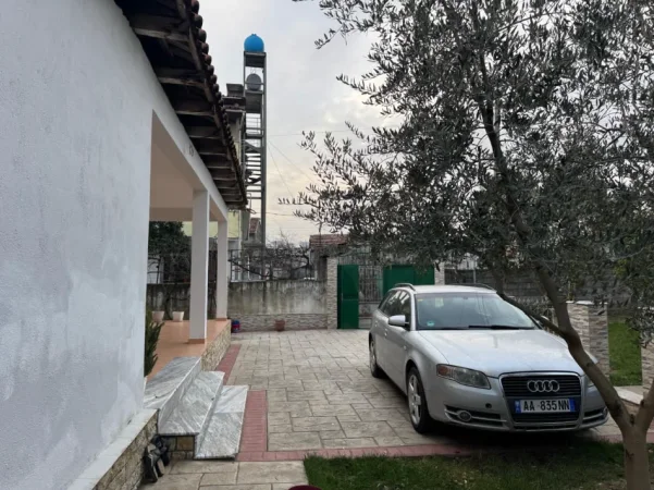 Tirane, jepet me qera shtepi 2+1 Kati 1, 111 m² 500 € (ALLIAS)