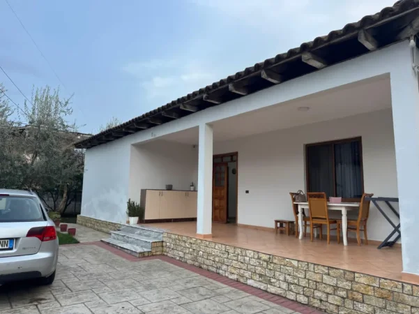 Tirane, jepet me qera shtepi 2+1 Kati 1, 111 m² 500 € (ALLIAS)
