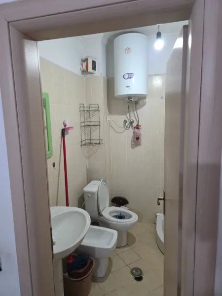 Tirane, jepet me qera apartament 1+1 Kati 3, 420 € (Astir)