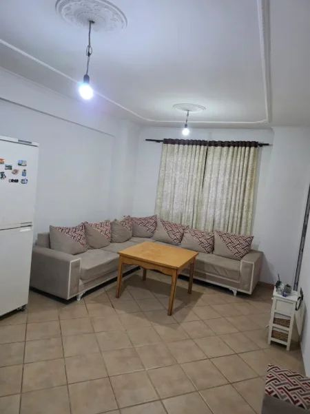 Tirane, jepet me qera apartament 1+1 Kati 3, 420 € (Astir)