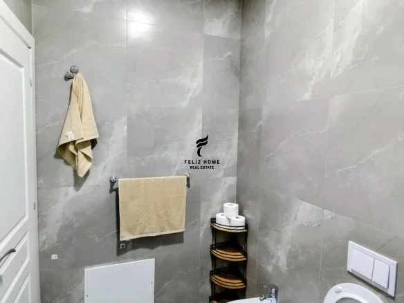 Tirane, jepet me qera apartament 1+1+Ballkon Kati 7, 65 m² 500 € (KOMPLEKSI ASL)