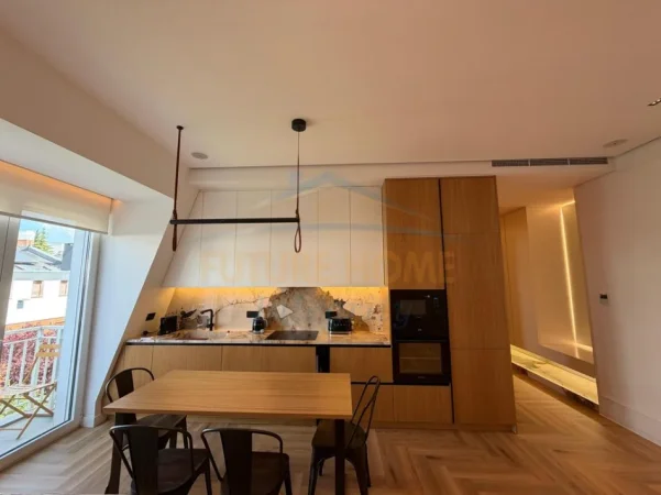 Tirane, jepet me qera apartament 2+1 Kati 3, 105 m² 2.000 € (JOY RESIDENCE)